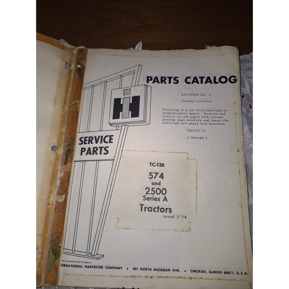 International Harvester 574 2500 Series A Tractor Parts Catalog Manu TC-138 1974 - Picture 3 of 4